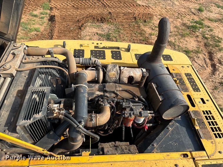 image for item EJ4670 2011 Komatsu PC350LC-8 excavator