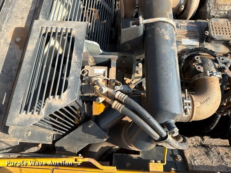 image for item EJ4670 2011 Komatsu PC350LC-8 excavator