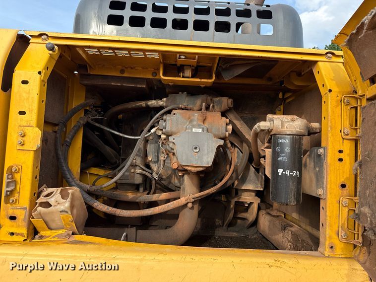 image for item EJ4670 2011 Komatsu PC350LC-8 excavator