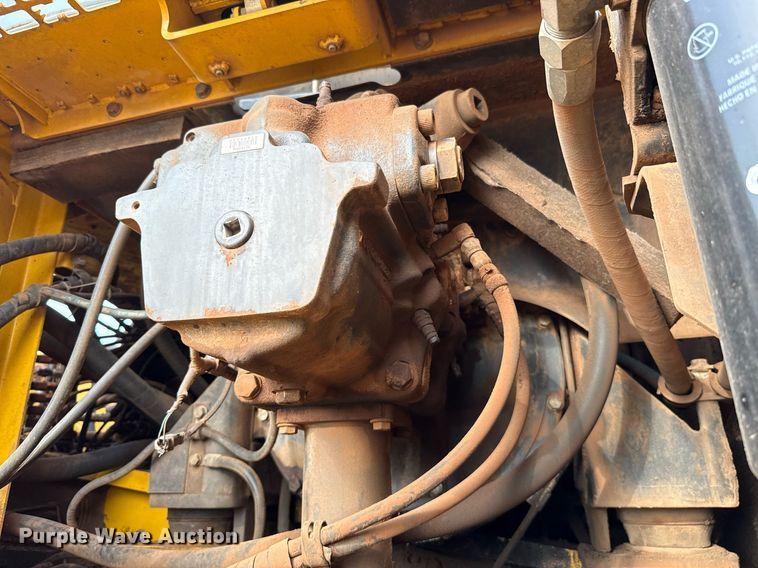 image for item EJ4670 2011 Komatsu PC350LC-8 excavator