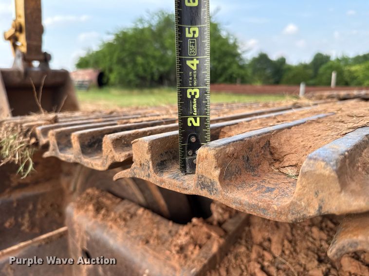 image for item EJ4670 2011 Komatsu PC350LC-8 excavator