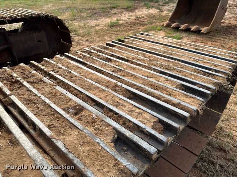 image for item EJ4670 2011 Komatsu PC350LC-8 excavator