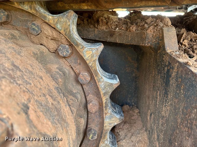 image for item EJ4670 2011 Komatsu PC350LC-8 excavator