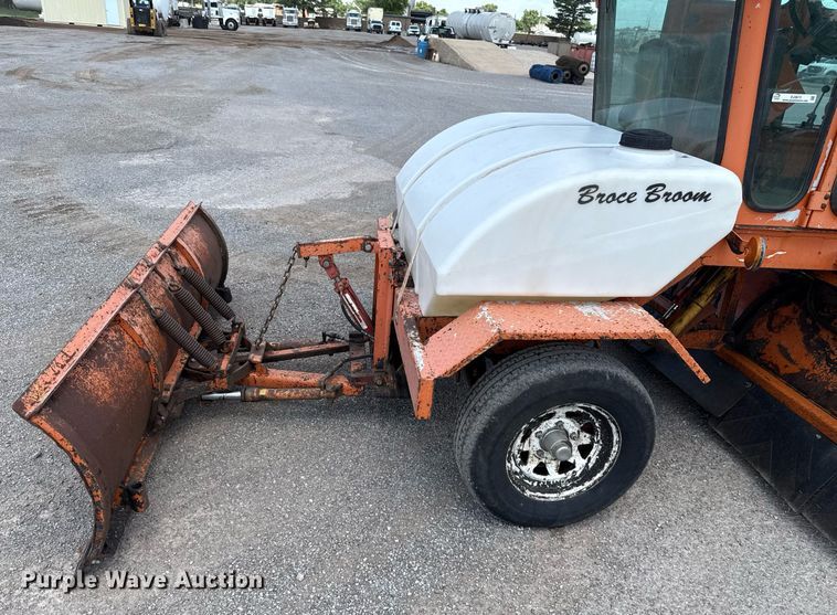 image for item EJ4673 2004 Broce RJ 350 broom