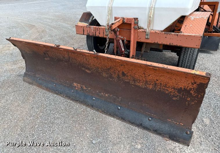 image for item EJ4673 2004 Broce RJ 350 broom