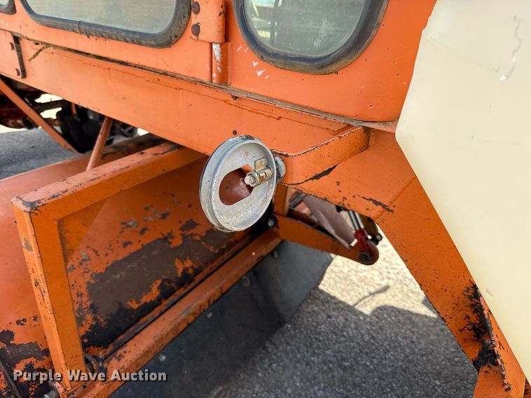 image for item EJ4673 2004 Broce RJ 350 broom