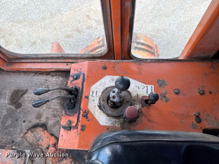 image for item EJ4673 2004 Broce RJ 350 broom