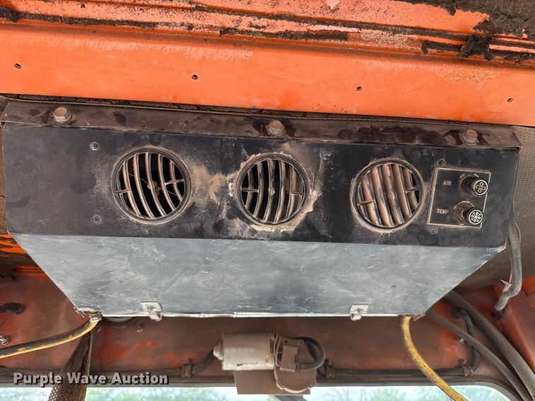 image for item EJ4673 2004 Broce RJ 350 broom