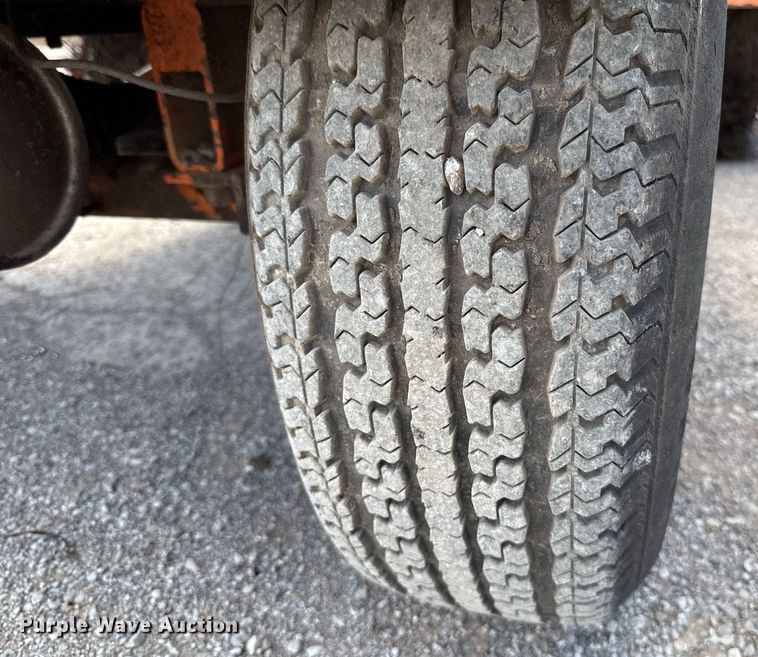 image for item EJ4673 2004 Broce RJ 350 broom