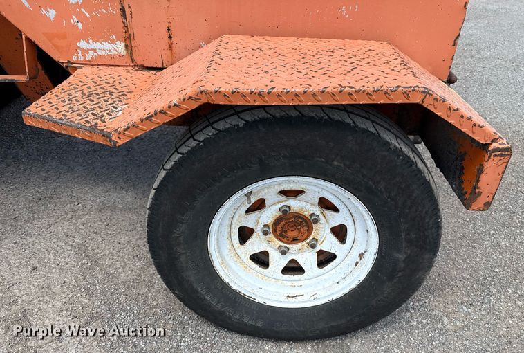 image for item EJ4673 2004 Broce RJ 350 broom