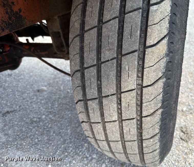 image for item EJ4673 2004 Broce RJ 350 broom