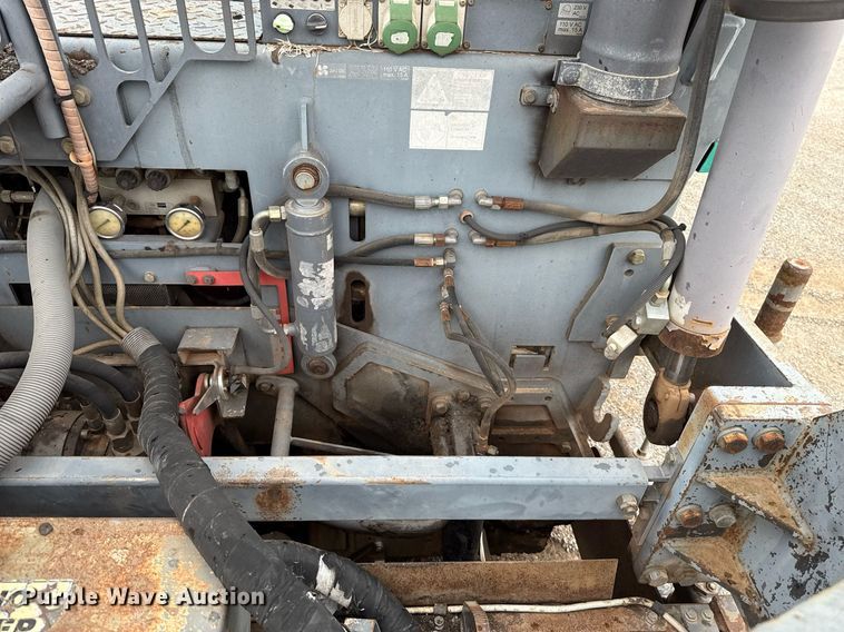 image for item EJ4676 2010 Vogele Vision 5200-2 paver