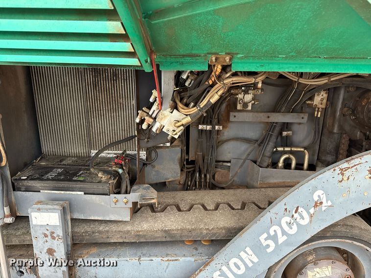 image for item EJ4676 2010 Vogele Vision 5200-2 paver