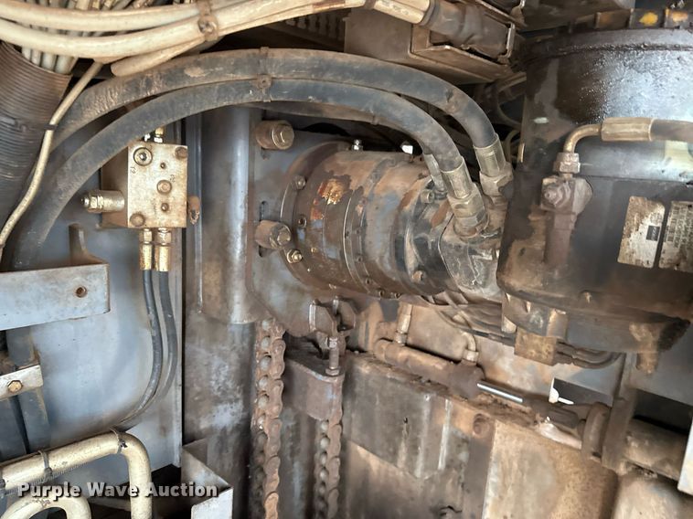 image for item EJ4676 2010 Vogele Vision 5200-2 paver