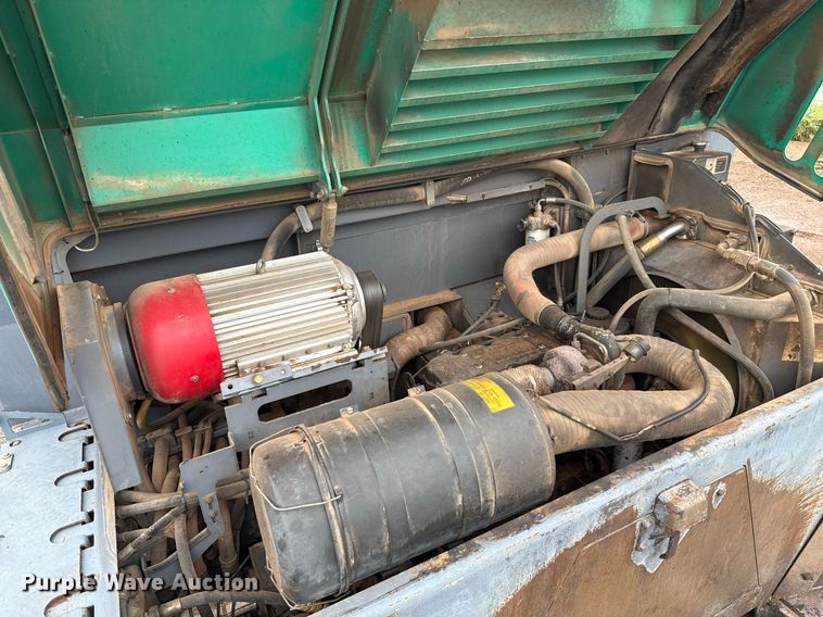 image for item EJ4676 2010 Vogele Vision 5200-2 paver