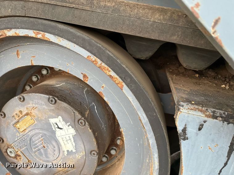 image for item EJ4676 2010 Vogele Vision 5200-2 paver