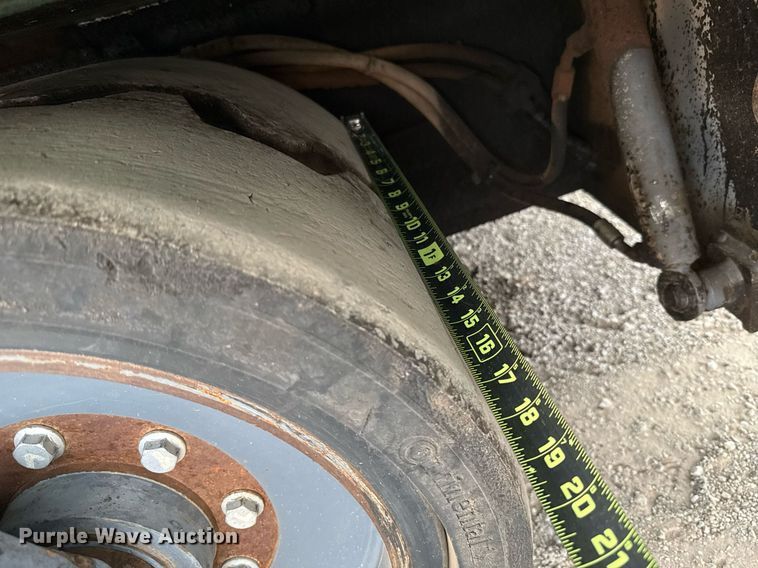 image for item EJ4676 2010 Vogele Vision 5200-2 paver