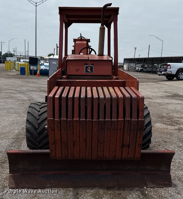 image for item EJ4680 1995 Ditch Witch 7610DD rock saw
