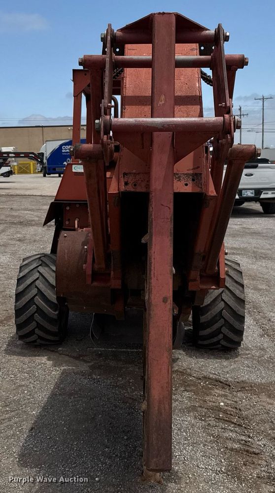 image for item EJ4680 1995 Ditch Witch 7610DD rock saw