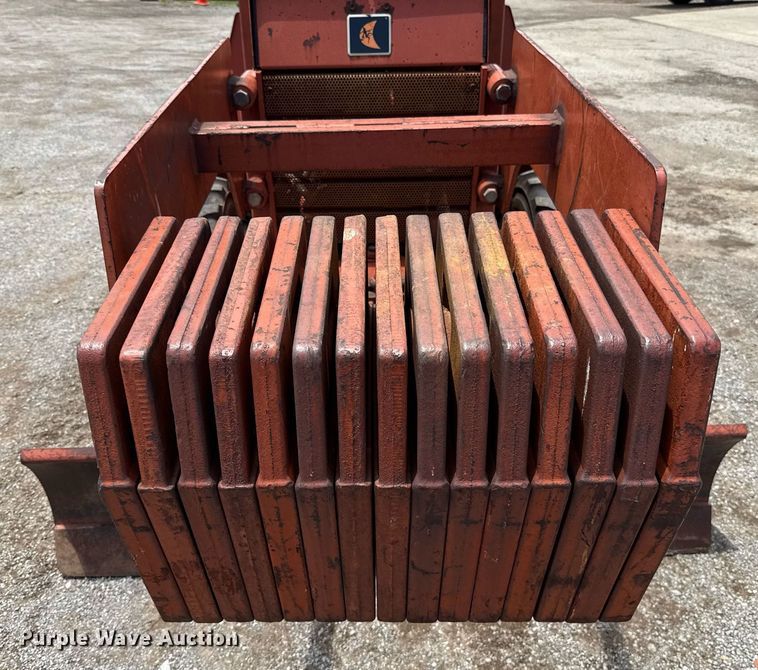 image for item EJ4680 1995 Ditch Witch 7610DD rock saw