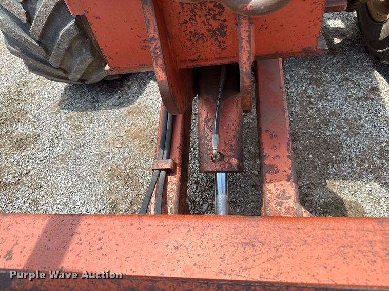 image for item EJ4680 1995 Ditch Witch 7610DD rock saw