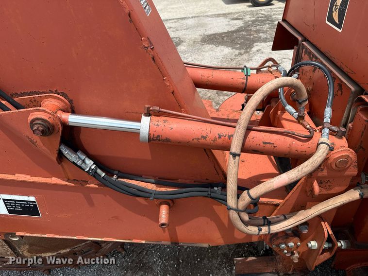 image for item EJ4680 1995 Ditch Witch 7610DD rock saw