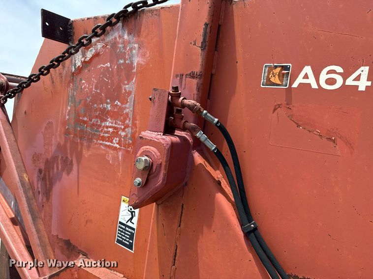 image for item EJ4680 1995 Ditch Witch 7610DD rock saw