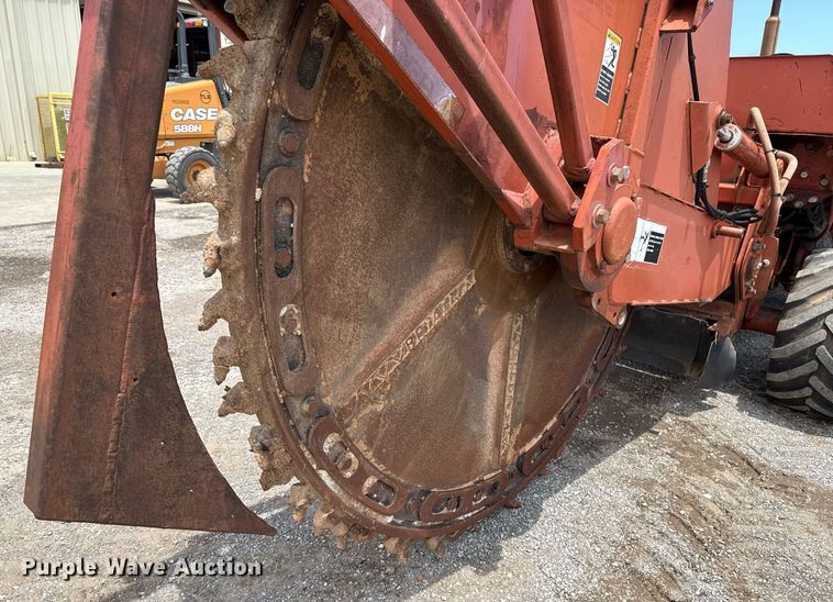 image for item EJ4680 1995 Ditch Witch 7610DD rock saw