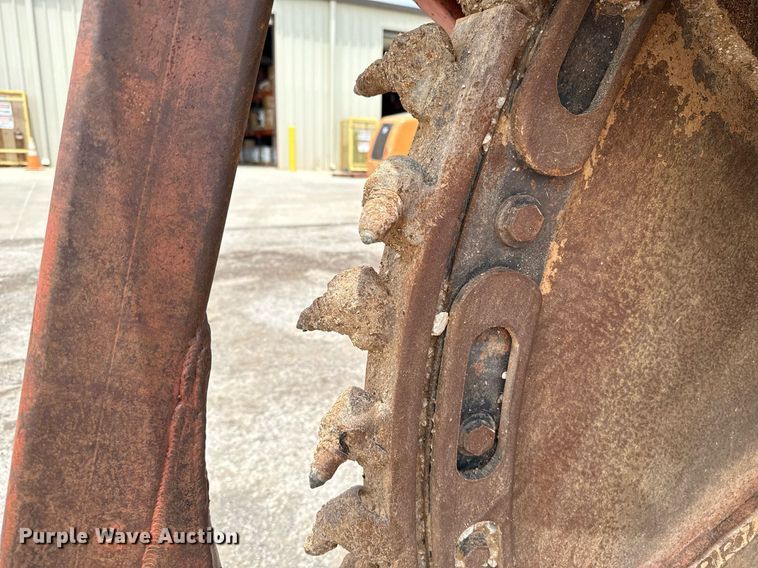 image for item EJ4680 1995 Ditch Witch 7610DD rock saw