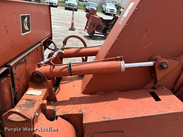 image for item EJ4680 1995 Ditch Witch 7610DD rock saw