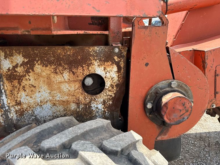 image for item EJ4680 1995 Ditch Witch 7610DD rock saw