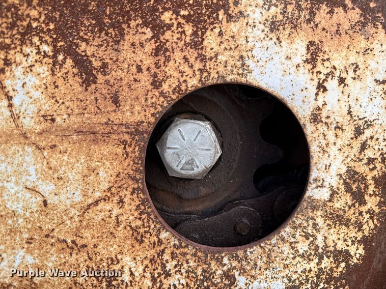 image for item EJ4680 1995 Ditch Witch 7610DD rock saw