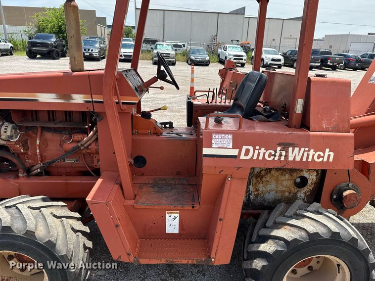 image for item EJ4680 1995 Ditch Witch 7610DD rock saw