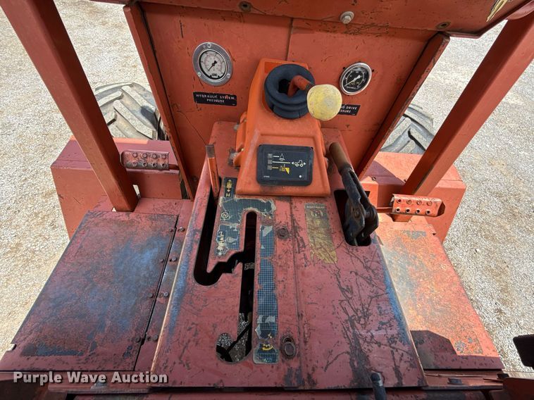 image for item EJ4680 1995 Ditch Witch 7610DD rock saw