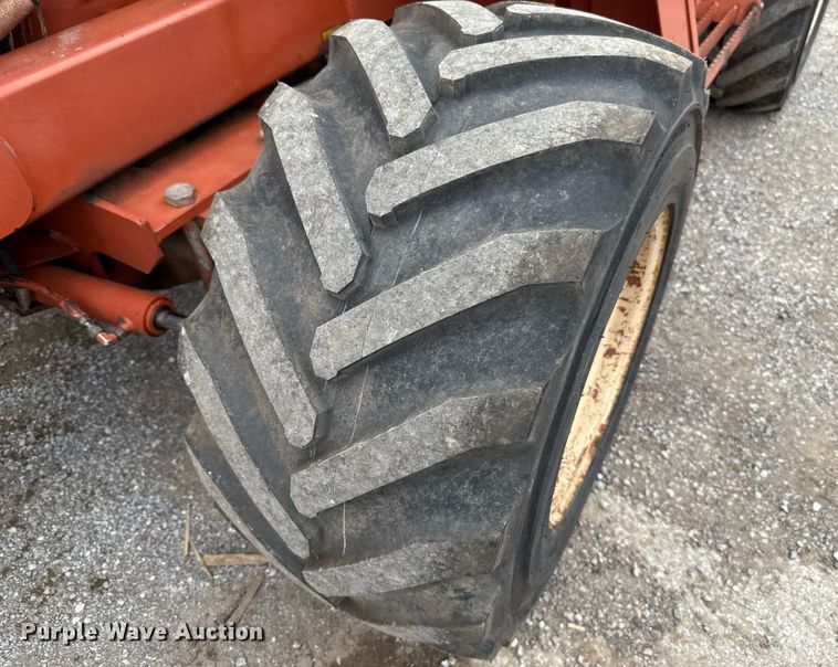 image for item EJ4680 1995 Ditch Witch 7610DD rock saw