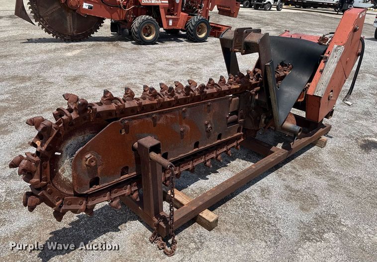 image for item EJ4680 1995 Ditch Witch 7610DD rock saw