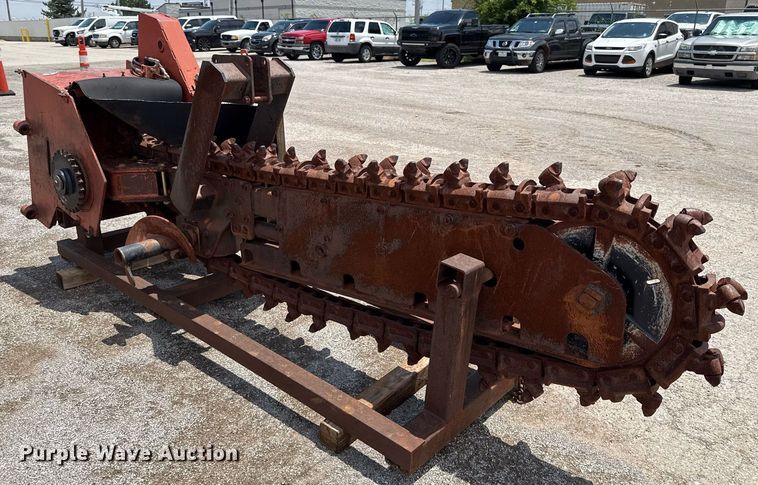 image for item EJ4680 1995 Ditch Witch 7610DD rock saw