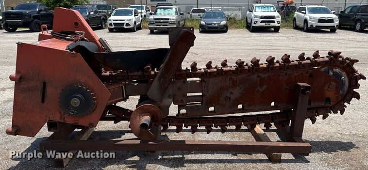 image for item EJ4680 1995 Ditch Witch 7610DD rock saw