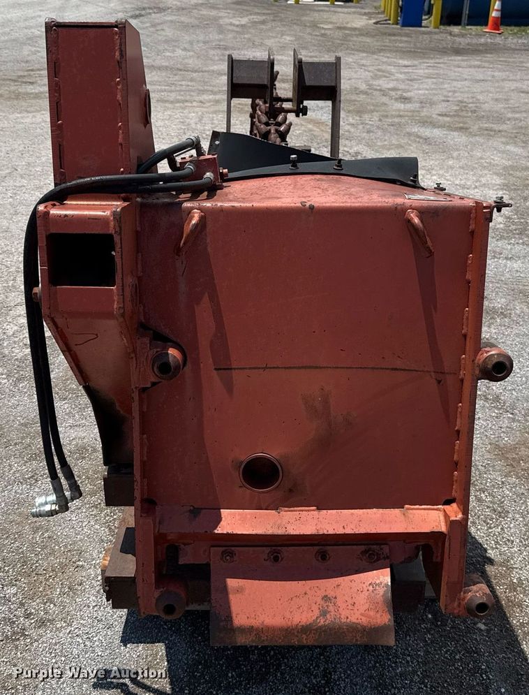 image for item EJ4680 1995 Ditch Witch 7610DD rock saw