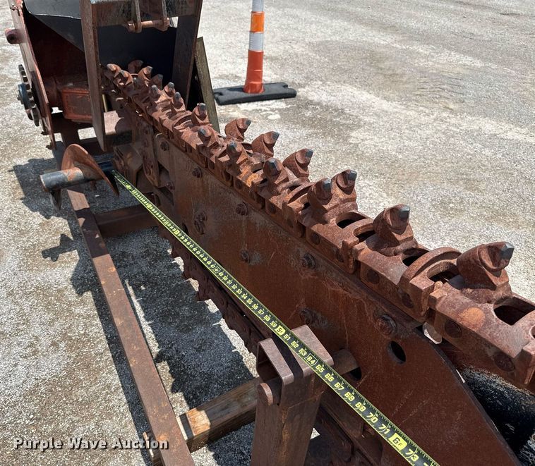 image for item EJ4680 1995 Ditch Witch 7610DD rock saw