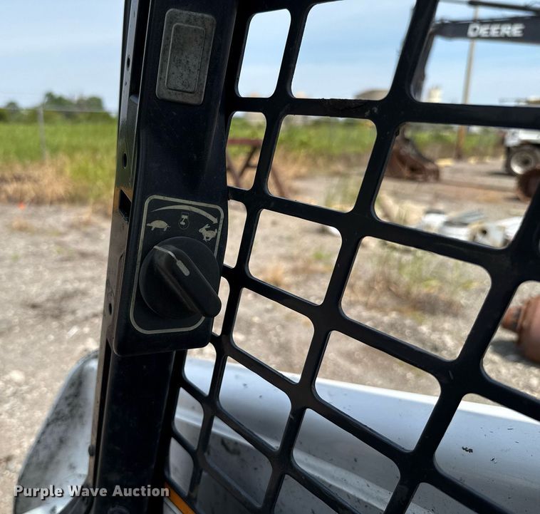 image for item EJ4699 2016 Bobcat S650 skid steer loader