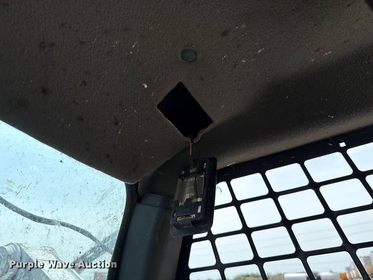 image for item EJ4699 2016 Bobcat S650 skid steer loader