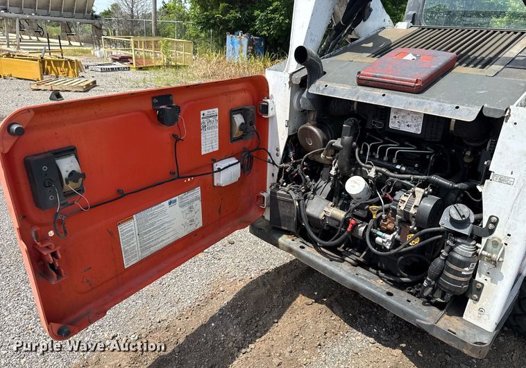 image for item EJ4699 2016 Bobcat S650 skid steer loader