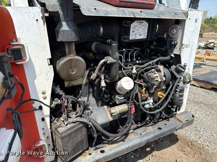 image for item EJ4699 2016 Bobcat S650 skid steer loader