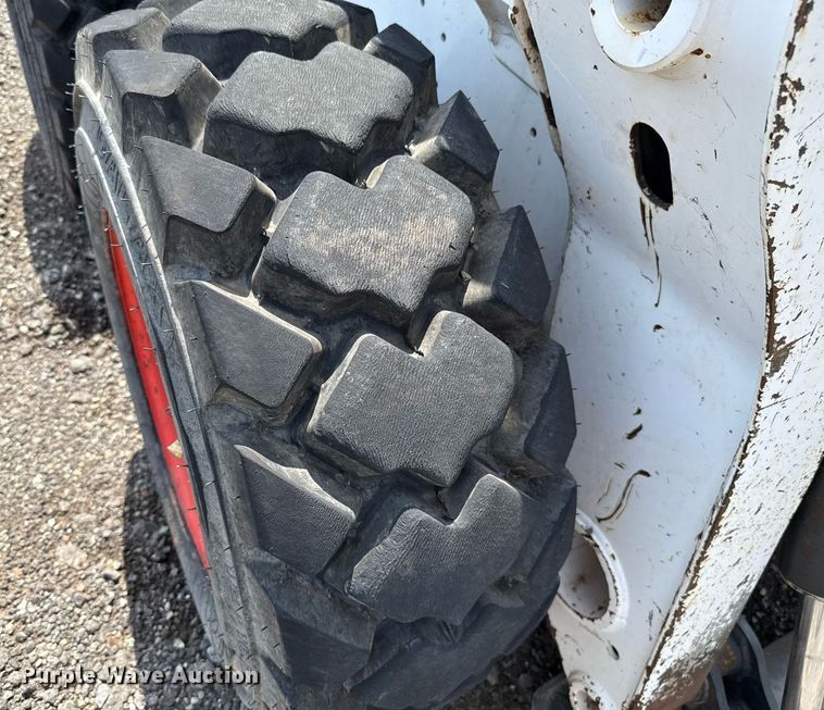 image for item EJ4699 2016 Bobcat S650 skid steer loader