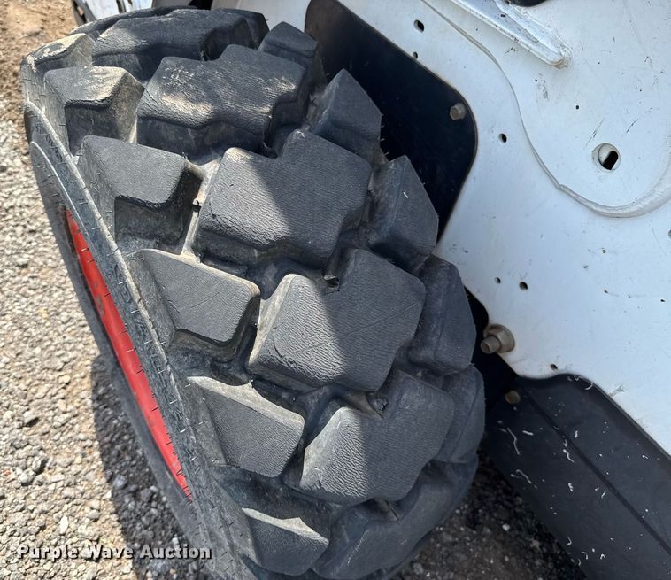 image for item EJ4699 2016 Bobcat S650 skid steer loader