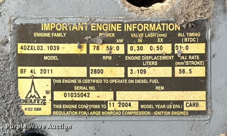 image for item EJ4700 2004 Genie S-85 boom lift