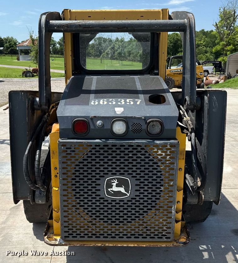 image for item EJ4725 2011 John Deere 320D skid steer loader
