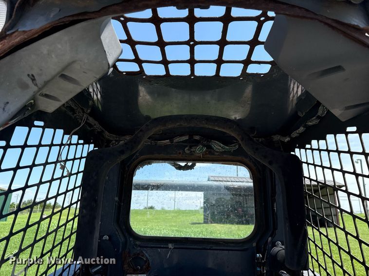 image for item EJ4725 2011 John Deere 320D skid steer loader