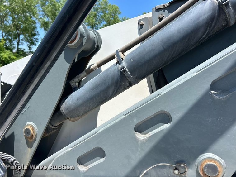 image for item EK8174 2009 Elgin Pelican NP street sweeper